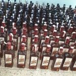 बिहार : वैशाली में 300 कार्टन विदेशी शराब बरामद, एक गिरफ्तार