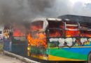 रांची के कांटाटोली बस स्टैंड में खड़ी 4 बसों में लगी आग, मची भगदड़