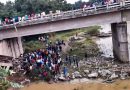 रांची से गिरिडीह जा रही यात्री बस नदी में गिरी ,कई के मौत की आशंका