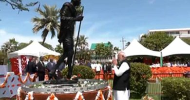 PM Modi pays homage to Mahatma Gandhi in Guyana