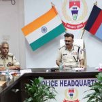 पर्व त्योहार में माहौल बिगाड़ने वालों के खिलाफ सख्ती से करें कार्रवाई : डीजीपी