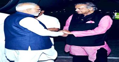 Tharoor_Modi