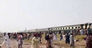 पाकिस्तान में विस्फोट के बाद जाफर एक्सप्रेस के चार डिब्बे पटरी से उतरे