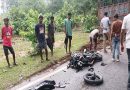 सिमडेगा: ट्रेलर की टक्कर से उड़े बाइक के परखच्चे, हादसे में 3 युवकों की दर्दनाक मौत