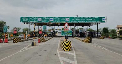 केंद्र ने पुल, फ्लाईओवर, सुरंग वाले राजमार्गों के लिए टोल रेट्स में 50 प्रतिशत तक की कटौती की